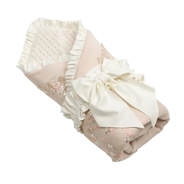 Cream Daisies - Newborn Bedding Set