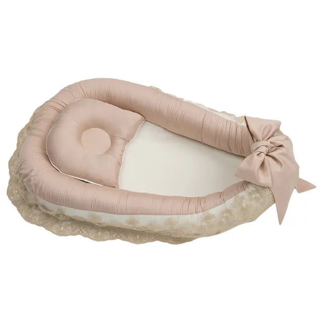 Cream French - Sleeping Cocoon with lace - Beige